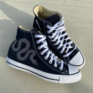 Black Snake Chucks