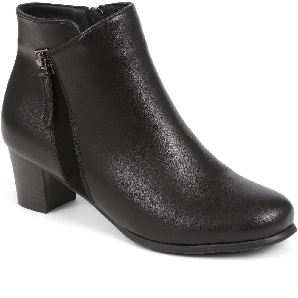 Heeled Ankle Boots - WLIG36001 / 322 763