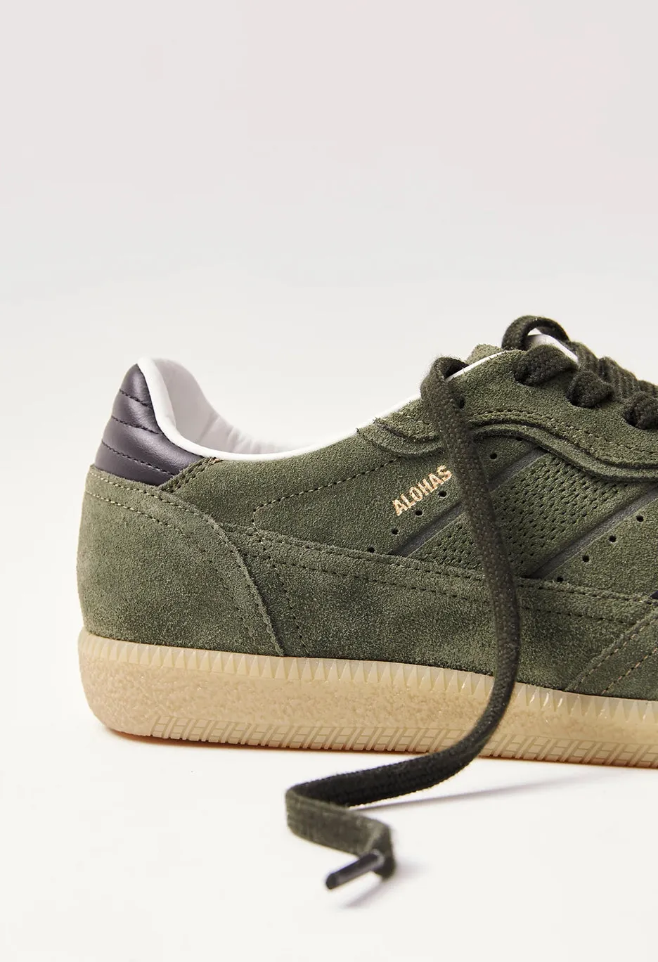 Rife Sneakers